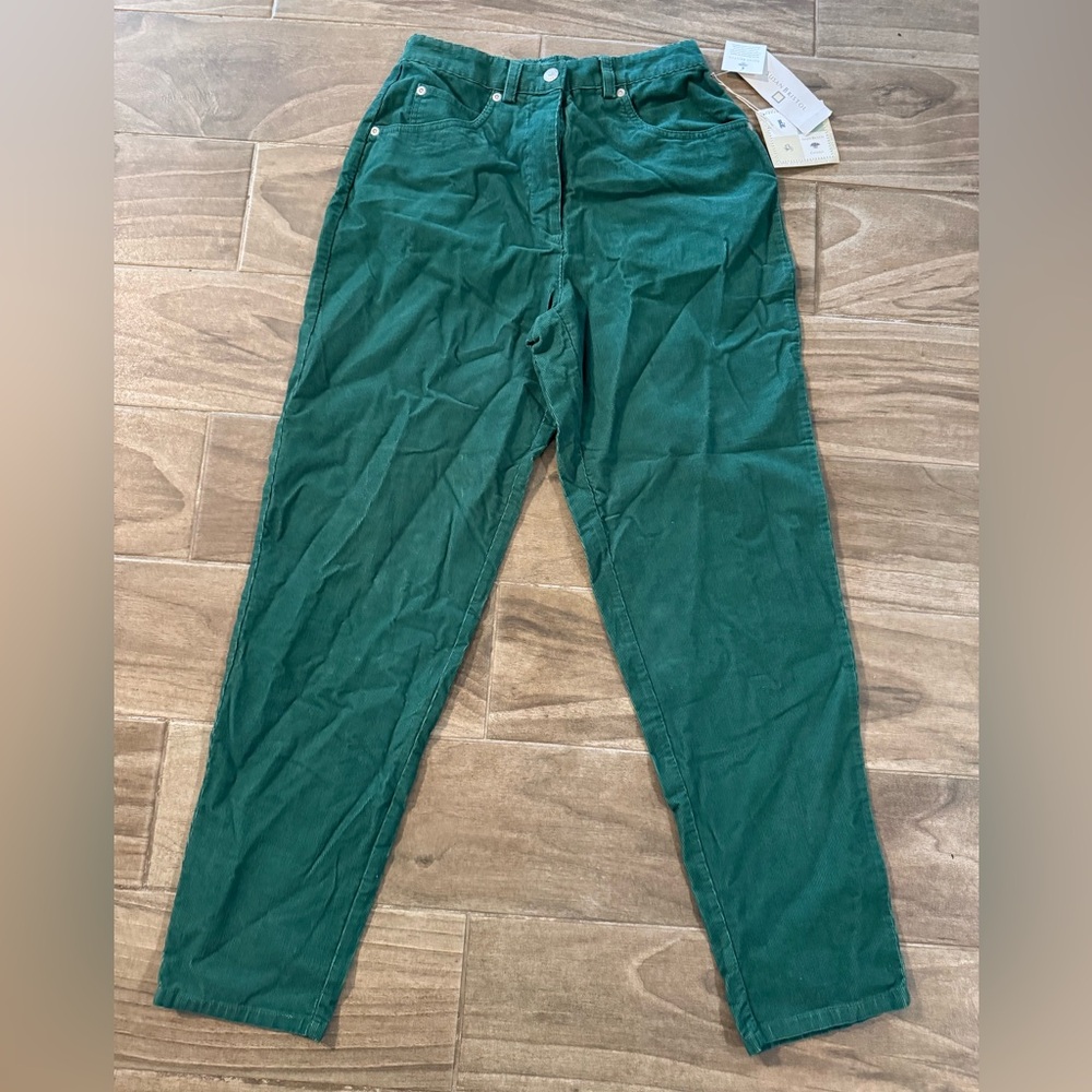 Vtg Susan Bristol womens green Corduroy Pants, high rise, straight leg, 6p NWT